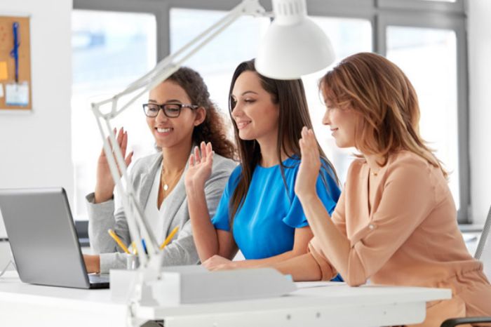 企业搭建呼叫中心系统如何选择