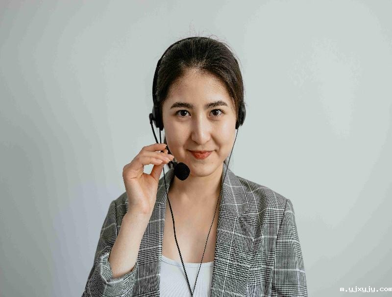 企业售前客服大模型是什么？如何工作？